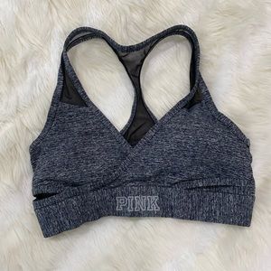 Victoria’s Secret VS Ultimate Lightly Lined Sports Bra
Like New
Size M
